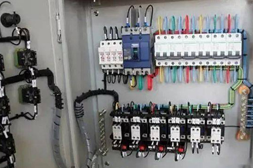 施工现场三级电箱如何配置？